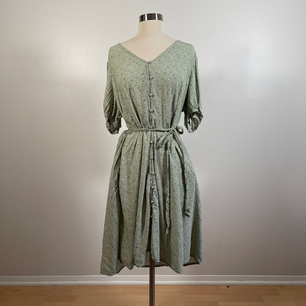 Universal Thread • Floral Tie Button Front Dress